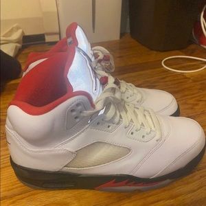 Jordan Retro 5 Fire Red
